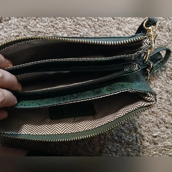 🐍💚Jen & Co Emerald Green Snakeskin Wristlet Clutch NWOT Vegan Leather - Picture 2 of 7
